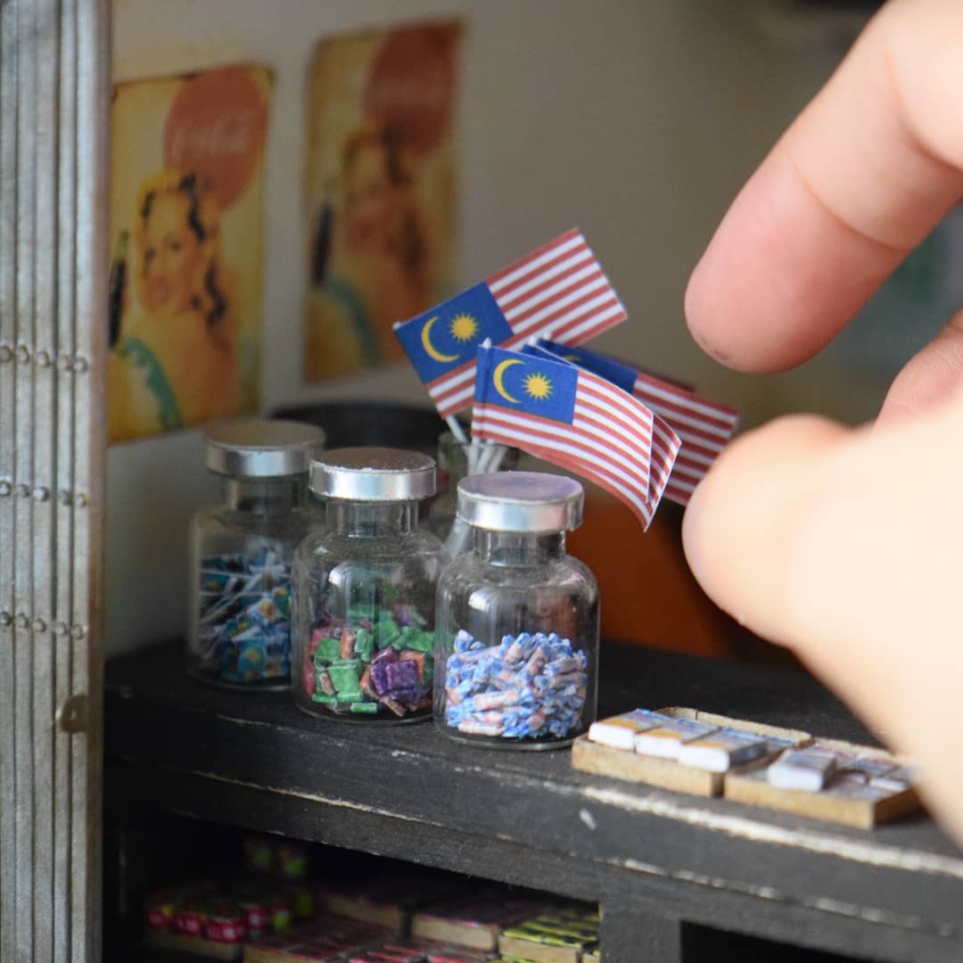 Instagram/picoworm Mini sweets, anyone?